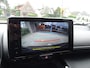 Toyota Yaris Cross 1.5 Hybrid 130 Dynamic + Comfort Pack dodehoekdetectie / stoelverwarming / stuurwielverwarming / parkeersensoren voor + achter / Navigatie / Apple Carplay / Android Auto / parkeercamera / 10 jaar Toyota garantie / rijklaarprijs incl. Toyota Pechhulppas