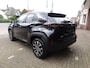Toyota Yaris Cross 1.5 Hybrid 130 Dynamic + Comfort Pack dodehoekdetectie / stoelverwarming / stuurwielverwarming / parkeersensoren voor + achter / Navigatie / Apple Carplay / Android Auto / parkeercamera / 10 jaar Toyota garantie / rijklaarprijs incl. Toyota Pechhulppas