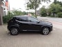 Toyota Yaris Cross 1.5 Hybrid 130 Dynamic + Comfort Pack dodehoekdetectie / stoelverwarming / stuurwielverwarming / parkeersensoren voor + achter / Navigatie / Apple Carplay / Android Auto / parkeercamera / 10 jaar Toyota garantie / rijklaarprijs incl. Toyota Pechhulppas