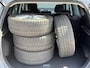Hyundai ix20 1.6i Go! Zomer & Winterbanden | Parkeersensoren | Trekhaak | 16 Inch Lichtmetalen Velgen