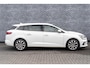 Renault Megane Estate 1.3 TCe 140 EDC Intens | Head-up Display | Achteruitrijcamera | Parkeersensoren | LED Koplampen | Climate Control | Cruise Control | Keyless Entry | Navigatie 9,3 inch | Apple Carplay | Android Auto