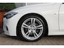 BMW 3-Serie Touring 318i M Sport | NL Auto| 2E EIGENAAR | PANO-DAK | LEDER | HARMAN-KARDON | SPORTONDERSTEL | STOELVERW | NAVI |