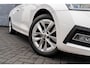 Skoda Octavia Combi 1.4 TSI iV PHEV Business Edition | Plug-in Hybrid | Achteruitrijcamera | Parkeersensoren | Keyless Entry | Sunset Glas | Stoelverwarming voor en achter | Lichtmetalen Velgen 17 inch | Navigatie | Apple Carplay | Android Auto