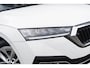 Skoda Octavia Combi 1.4 TSI iV PHEV Business Edition | Plug-in Hybrid | Achteruitrijcamera | Parkeersensoren | Keyless Entry | Sunset Glas | Stoelverwarming voor en achter | Lichtmetalen Velgen 17 inch | Navigatie | Apple Carplay | Android Auto