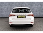 Skoda Octavia Combi 1.4 TSI iV PHEV Business Edition | Plug-in Hybrid | Achteruitrijcamera | Parkeersensoren | Keyless Entry | Sunset Glas | Stoelverwarming voor en achter | Lichtmetalen Velgen 17 inch | Navigatie | Apple Carplay | Android Auto