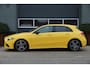 Mercedes-Benz A-klasse 180 Business | NL Auto | AMG | Pano-Dak | Camera | ECC | Cruise | Leder | PDC | Navi | Keyless-Go | DAB