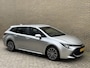 Toyota Corolla Touring Sports 1.2 Turbo Dynamic | Trekhaak afneembaar | Lederen bekleding | Stoelverwarming | Navigatie | Apple CarPlay | Camera | LED | DAB | Adaptieve cruise | Lane assist | Volledig onderhouden