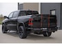 Dodge Ram BEAST | LIMITED 5.7 V8 HEMI | €69950,- excl | HUD | STRIPING | BREDE WIELEN | BLACK ON BLACK | LUCHTVERING | BOM VOL | DC | CREW CAB DUBBELE CABINE | 5 PERSOONS | GRIJSKENTEKEN |