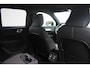 Volvo XC40 B4 Plus Dark | Trekhaak | Verwarmbare voorstoelen en stuurwiel | Premium audio by Harman Kardon | Apple carplay/Android auto | Keyless |