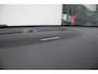 Volvo XC40 B4 Plus Dark | Trekhaak | Verwarmbare voorstoelen en stuurwiel | Premium audio by Harman Kardon | Apple carplay/Android auto | Keyless |