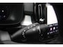 Volvo XC40 B4 Plus Dark | Trekhaak | Verwarmbare voorstoelen en stuurwiel | Premium audio by Harman Kardon | Apple carplay/Android auto | Keyless |