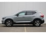 Volvo XC40 B4 Plus Dark | Trekhaak | Verwarmbare voorstoelen en stuurwiel | Premium audio by Harman Kardon | Apple carplay/Android auto | Keyless |