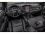 Dodge Ram BLACK OPS | 5.7 V8 HEMI | WIDEBODY HULK | OPEN UITLAAT KLEP | ZEER DIK | DUBBELE CABINE | DC | 5 PERSOONS | GRIJS KENETEKEN | EXTRA BREDE WIELEN IN HET BRONS | MEGA DIK | 3500KG TREKVERMOGEN |