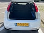 Fiat Punto Grande 1.4 Active 5-Drs Airco Electric pakket Audio LMV 16" PDC 2 x open dak ABS EBD Nieuwe Apk!