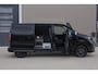 Opel Vivaro BLACK OPS | GEHEEL COMPLEET | HOUTEN VLOER EN WANDEN 3 PERSSONS | 2 DELIG ACHTER DEUREN | LADE SCHUIF BAK | 2.0D 180 PK S&S L2 H1 | FULL LED | SCHUIF DEUR | GEHEEL ZWART | MOOIE STOERE BUS |