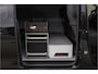 Opel Vivaro BLACK OPS | GEHEEL COMPLEET | HOUTEN VLOER EN WANDEN 3 PERSSONS | 2 DELIG ACHTER DEUREN | LADE SCHUIF BAK | 2.0D 180 PK S&S L2 H1 | FULL LED | SCHUIF DEUR | GEHEEL ZWART | MOOIE STOERE BUS |