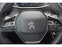 Peugeot e-2008 EV Allure Pack 50 kWh / SoH 91 % / Camera / Keyless / CarPlay / Half Leder / 17'' / Stoelverwarming / DAB / Cruise Control