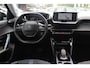 Peugeot e-2008 EV Allure Pack 50 kWh / SoH 91 % / Camera / Keyless / CarPlay / Half Leder / 17'' / Stoelverwarming / DAB / Cruise Control