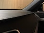 Volvo XC90 T8 AWD Recharge R-Design | Luchtvering | Trekhaak | 360 Camera | Harman Kardon | Schuifdak | Head-Up Display | Adaptieve Cruise Control | Stoel en Stuurwielverwarming | Pilot Assist | BLIS Dode Hoek Detectie | 20 Inch | Full LED Meesturende koplampen | Gelamineerde/geluidwerende zijruiten | Elektrische voorstoelen geheugen | R-Design Leder Contourstoelen met alcantara en wit stiksel en bies | Zitting verlenging voorstoelen | Lederen Dashboard | Keyless Drive | Parkeersensoren voor+achter | Privacy Glass | Elektrisch bedienbare achterklep | Geïntegreerde zongordijnen achterportieren | Geïntegreerd kinderzitje achterin | 7-Persoons | 4-Zone Climate Control | DAB Radio | Apple Carplay/Android Auto | Volvo On Call met mobiele App functie | Onyx Black Metallic |