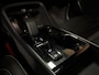 Volvo XC40 T5 Recharge Ultimate Dark | Trekhaak | Schuifdak | Harman Kardon | Parkeercamera | All Season banden | Adaptieve Cruise Control | Pilot Assist | BLIS Dode Hoek Detectie | Bestuurdersstoel elektrisch geheugen | Stoel en Stuurwielverwarming | Privacy Glass | 19 Inch | Passagiersstoel elektrisch | Microtech / alcantara bekleding met wit stiksel en bies | Zitting verlenging voorstoelen | Keyless Drive | Parkeersensoren voor+achter | Privacy Glass | Elektrisch bedienbare achterklep | Climate Control L+R | DAB Radio | Apple Carplay/Android Auto | Volvo On Call met mobiele App functie | Silver Dawn Metallic |