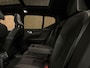 Volvo XC40 T5 Recharge Ultimate Dark | Trekhaak | Schuifdak | Harman Kardon | Parkeercamera | All Season banden | Adaptieve Cruise Control | Pilot Assist | BLIS Dode Hoek Detectie | Bestuurdersstoel elektrisch geheugen | Stoel en Stuurwielverwarming | Privacy Glass | 19 Inch | Passagiersstoel elektrisch | Microtech / alcantara bekleding met wit stiksel en bies | Zitting verlenging voorstoelen | Keyless Drive | Parkeersensoren voor+achter | Privacy Glass | Elektrisch bedienbare achterklep | Climate Control L+R | DAB Radio | Apple Carplay/Android Auto | Volvo On Call met mobiele App functie | Silver Dawn Metallic |
