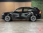 Volvo XC90 T8 AWD Recharge Ultra Dark | Full Option! | Bowers & Wilkins | Luchtvering | Stoelventilatie | Trekhaak | All Season banden | 360 Camera | Head-Up Display | Stoelmassage | 455pk | Adaptieve Cruise Control | Stoelverwarming voor+achter | Stuurwielverwarming | Schuifdak | 21 Inch | Full LED Matrix Meesturende koplampen | Gelamineerde/geluidwerende zijruiten | Pilot Assist | BLIS Dode Hoek Detectie | Alcantara hemelbekleding | Lederen handgrepen en zonnekleppen | Elektrische voorstoelen geheugen | Nappa Lederen bekleding | Zitting verlenging voorstoelen | Lederen Dashboard | Google Infotainment | Keyless Drive | Parkeersensoren voor+achter | Elektrisch bedienbare achterklep | Geïntegreerde zongordijnen achterportieren | Geïntegreerd kinderzitje achterin | Verlichte instaplijsten | 7-Persoons | 4-Zone Climate Control | DAB Radio | Apple Carplay/Android Auto | Alarm Klasse III | Draadloos telefoon opladen | Volvo On Call met mobiele App functie | Onyx Black Metallic |