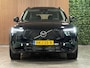 Volvo XC90 T8 AWD Recharge Ultra Dark | Full Option! | Bowers & Wilkins | Luchtvering | Stoelventilatie | Trekhaak | All Season banden | 360 Camera | Head-Up Display | Stoelmassage | 455pk | Adaptieve Cruise Control | Stoelverwarming voor+achter | Stuurwielverwarming | Schuifdak | 21 Inch | Full LED Matrix Meesturende koplampen | Gelamineerde/geluidwerende zijruiten | Pilot Assist | BLIS Dode Hoek Detectie | Alcantara hemelbekleding | Lederen handgrepen en zonnekleppen | Elektrische voorstoelen geheugen | Nappa Lederen bekleding | Zitting verlenging voorstoelen | Lederen Dashboard | Google Infotainment | Keyless Drive | Parkeersensoren voor+achter | Elektrisch bedienbare achterklep | Geïntegreerde zongordijnen achterportieren | Geïntegreerd kinderzitje achterin | Verlichte instaplijsten | 7-Persoons | 4-Zone Climate Control | DAB Radio | Apple Carplay/Android Auto | Alarm Klasse III | Draadloos telefoon opladen | Volvo On Call met mobiele App functie | Onyx Black Metallic |