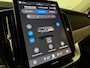 Volvo XC90 T8 AWD Recharge Ultra Dark | Full Option! | Bowers & Wilkins | Luchtvering | Stoelventilatie | Trekhaak | All Season banden | 360 Camera | Head-Up Display | Stoelmassage | 455pk | Adaptieve Cruise Control | Stoelverwarming voor+achter | Stuurwielverwarming | Schuifdak | 21 Inch | Full LED Matrix Meesturende koplampen | Gelamineerde/geluidwerende zijruiten | Pilot Assist | BLIS Dode Hoek Detectie | Alcantara hemelbekleding | Lederen handgrepen en zonnekleppen | Elektrische voorstoelen geheugen | Nappa Lederen bekleding | Zitting verlenging voorstoelen | Lederen Dashboard | Google Infotainment | Keyless Drive | Parkeersensoren voor+achter | Elektrisch bedienbare achterklep | Geïntegreerde zongordijnen achterportieren | Geïntegreerd kinderzitje achterin | Verlichte instaplijsten | 7-Persoons | 4-Zone Climate Control | DAB Radio | Apple Carplay/Android Auto | Alarm Klasse III | Draadloos telefoon opladen | Volvo On Call met mobiele App functie | Onyx Black Metallic |