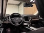 Volvo XC90 T8 AWD Recharge Ultimate Bright | Luchtvering | Trekhaak | 360 Camera | Head-Up Display | 455pk | Harman Kardon | Adaptieve Cruise Control | Stoelverwarming voor+achter | Stuurwielverwarming | Schuifdak | 20 Inch | Full LED Meesturende koplampen | Pilot Assist | BLIS Dode Hoek Detectie | Standkachel met Volvo On Call App | Alcantara hemelbekleding | Lederen handgrepen en zonnekleppen | Elektrische voorstoelen geheugen | Zitting verlenging voorstoelen | Lederen Dashboard | Google Infotainment | Keyless Drive | Parkeersensoren voor+achter | Privacy Glass | Elektrisch bedienbare achterklep | Geïntegreerde zongordijnen achterportieren | Geïntegreerd kinderzitje achterin | Verlichte instaplijsten | 7-Persoons | 4-Zone Climate Control | DAB Radio | Apple Carplay/Android Auto | Draadloos telefoon opladen | Volvo On Call met mobiele App functie | Onyx Black Metallic |