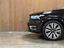 Volvo XC90 T8 AWD Recharge Ultimate Bright | Luchtvering | Trekhaak | 360 Camera | Head-Up Display | 455pk | Harman Kardon | Adaptieve Cruise Control | Stoelverwarming voor+achter | Stuurwielverwarming | Schuifdak | 20 Inch | Full LED Meesturende koplampen | Pilot Assist | BLIS Dode Hoek Detectie | Standkachel met Volvo On Call App | Alcantara hemelbekleding | Lederen handgrepen en zonnekleppen | Elektrische voorstoelen geheugen | Zitting verlenging voorstoelen | Lederen Dashboard | Google Infotainment | Keyless Drive | Parkeersensoren voor+achter | Privacy Glass | Elektrisch bedienbare achterklep | Geïntegreerde zongordijnen achterportieren | Geïntegreerd kinderzitje achterin | Verlichte instaplijsten | 7-Persoons | 4-Zone Climate Control | DAB Radio | Apple Carplay/Android Auto | Draadloos telefoon opladen | Volvo On Call met mobiele App functie | Onyx Black Metallic |
