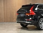 Volvo XC60 T6 AWD Recharge Ultimate Bright Long Range | Luchtvering | Trekhaak | Head-Up Display | Harman Kardon | Parkeercamera | Adaptieve Cruise Control | Stoelverwarming | Stuurwielverwarming | Schuifdak | Full LED Meesturende koplampen | Pilot Assist | Standkachel met Volvo On Call App | Elektrische voorstoelen geheugen | Lederen bekleding | Zitting verlenging voorstoelen | Lederen dashboard | 20 Inch | Google Infotainment | Keyless Drive | Parkeersensoren voor+achter | Elektrisch bedienbare achterklep | DAB Radio | Apple Carplay/Android Auto | Draadloos telefoon opladen | Volvo On Call met mobiele App functie | Onyx Black Metallic |