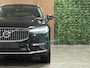 Volvo XC60 T6 AWD Recharge Ultimate Bright Long Range | Luchtvering | Trekhaak | Head-Up Display | Harman Kardon | Parkeercamera | Adaptieve Cruise Control | Stoelverwarming | Stuurwielverwarming | Schuifdak | Full LED Meesturende koplampen | Pilot Assist | Standkachel met Volvo On Call App | Elektrische voorstoelen geheugen | Lederen bekleding | Zitting verlenging voorstoelen | Lederen dashboard | 20 Inch | Google Infotainment | Keyless Drive | Parkeersensoren voor+achter | Elektrisch bedienbare achterklep | DAB Radio | Apple Carplay/Android Auto | Draadloos telefoon opladen | Volvo On Call met mobiele App functie | Onyx Black Metallic |