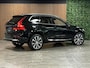 Volvo XC60 T6 AWD Recharge Ultimate Bright Long Range | Luchtvering | Trekhaak | Head-Up Display | Harman Kardon | Parkeercamera | Adaptieve Cruise Control | Stoelverwarming | Stuurwielverwarming | Schuifdak | Full LED Meesturende koplampen | Pilot Assist | Standkachel met Volvo On Call App | Elektrische voorstoelen geheugen | Lederen bekleding | Zitting verlenging voorstoelen | Lederen dashboard | 20 Inch | Google Infotainment | Keyless Drive | Parkeersensoren voor+achter | Elektrisch bedienbare achterklep | DAB Radio | Apple Carplay/Android Auto | Draadloos telefoon opladen | Volvo On Call met mobiele App functie | Onyx Black Metallic |