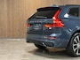 Volvo XC60 T8 AWD Recharge Plus Dark | Luchtvering | Trekhaak | 360° Camera | Harman Kardon | 455pk | Adaptieve Cruise Control | Stoelverwarming voor+achter | Stuurwielverwarming | Full LED Meesturende koplampen | Pilot Assist | BLIS Dode Hoek Detectie | Standkachel met Volvo On Call App | Elektrische voorstoelen geheugen | R-Design Contour stoelen met wit stiksel en bies | Zitting verlenging voorstoelen | Schuifdak | 20 Inch | Google Infotainment | Keyless Drive | Parkeersensoren voor+achter | Elektrisch bedienbare achterklep | DAB Radio | Apple Carplay/Android Auto | Draadloos telefoon opladen | Volvo On Call met mobiele App functie | Denim Blue Metallic |
