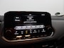 Nissan Qashqai 1.3 MHEV Xtronic Premiere Edition Apple Carplay/Android Auto, Cruise control adaptief, dodehoekdetectie met correctie, Parkeersensor voor en achter Combineert een ruime, comfortabele uitstraling met een luxe afwerking. Dankzij de soepele Xtronic-automaat en moderne hybride techniek rijdt deze Qashqai heerlijk ontspannen en efficiënt. Een