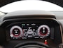 Nissan Qashqai 1.3 MHEV Xtronic Premiere Edition Apple Carplay/Android Auto, Cruise control adaptief, dodehoekdetectie met correctie, Parkeersensor voor en achter Combineert een ruime, comfortabele uitstraling met een luxe afwerking. Dankzij de soepele Xtronic-automaat en moderne hybride techniek rijdt deze Qashqai heerlijk ontspannen en efficiënt. Een