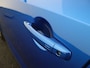 Nissan Qashqai 1.3 MHEV Xtronic Premiere Edition Apple Carplay/Android Auto, Cruise control adaptief, dodehoekdetectie met correctie, Parkeersensor voor en achter Combineert een ruime, comfortabele uitstraling met een luxe afwerking. Dankzij de soepele Xtronic-automaat en moderne hybride techniek rijdt deze Qashqai heerlijk ontspannen en efficiënt. Een