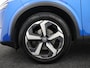 Nissan Qashqai 1.3 MHEV Xtronic Premiere Edition Apple Carplay/Android Auto, Cruise control adaptief, dodehoekdetectie met correctie, Parkeersensor voor en achter Combineert een ruime, comfortabele uitstraling met een luxe afwerking. Dankzij de soepele Xtronic-automaat en moderne hybride techniek rijdt deze Qashqai heerlijk ontspannen en efficiënt. Een
