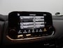 Nissan Qashqai 1.3 MHEV Xtronic Premiere Edition Apple Carplay/Android Auto, Cruise control adaptief, dodehoekdetectie met correctie, Parkeersensor voor en achter Combineert een ruime, comfortabele uitstraling met een luxe afwerking. Dankzij de soepele Xtronic-automaat en moderne hybride techniek rijdt deze Qashqai heerlijk ontspannen en efficiënt. Een