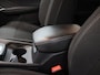 Nissan Qashqai 1.3 MHEV Xtronic Premiere Edition Apple Carplay/Android Auto, Cruise control adaptief, dodehoekdetectie met correctie, Parkeersensor voor en achter Combineert een ruime, comfortabele uitstraling met een luxe afwerking. Dankzij de soepele Xtronic-automaat en moderne hybride techniek rijdt deze Qashqai heerlijk ontspannen en efficiënt. Een