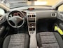 Peugeot 307 2.0-16V XS, 136Pk, 2002, Origineel Nederlands, Trekhaak, Climate control, Centrale vergrendeling, Elektrische ramen voor, Lichtmetalen velgen, Radio,