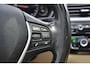 BMW 3-Serie 318i Luxury Edition Automaat | Sportstoelen | Achteruitrijcamera | Schuif/Kanteldak