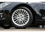 BMW 3-Serie 318i Luxury Edition Automaat | Sportstoelen | Achteruitrijcamera | Schuif/Kanteldak