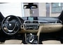 BMW 3-Serie 318i Luxury Edition Automaat | Sportstoelen | Achteruitrijcamera | Schuif/Kanteldak