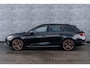 CUPRA Leon Sportstourer 1.4 e-Hybrid VZ Copper Edition | Plug-in Hybrid (PHEV) | Panoramadak | Matrix-LED Koplampen | Achteruitrijcamera | Keyless Entry | Elektrische Achterklep | Elektrisch Verstelbare Bestuurdersstoel | Navigatie | Apple Carplay | Android AutoLichtmetalen Velgen 19 inch