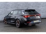 CUPRA Leon Sportstourer 1.4 e-Hybrid VZ Copper Edition | Plug-in Hybrid (PHEV) | Panoramadak | Matrix-LED Koplampen | Achteruitrijcamera | Keyless Entry | Elektrische Achterklep | Elektrisch Verstelbare Bestuurdersstoel | Navigatie | Apple Carplay | Android AutoLichtmetalen Velgen 19 inch