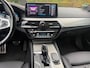 BMW 5-Serie Touring M Sport | BTW | Trekhaak | Laserlicht | Panoramadak | HUD | Harman Kardon | 19"