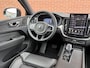 Volvo XC60 2.0 T6 Plug-in hybrid AWD Plus Black Edition Facelift, PHEV, Long range, Automaat, Panoramadak, Trekhaak semi elektrisch, 21 inch wielen, Harman Kardon audio, Park assist voor- en achter, Parkeercamera, Extra getint glas achter