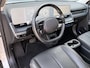 Hyundai Ioniq 5 Connect + 77.4 kWh met aanvullende optie's / SOH 100% / Dealer Onderhouden / WLTP 507 km / CCS Snel Laden / Lederen Bekleding / Stoelventilatie / Elektr. Voorstoelen / Stuur-, Stoel- & Achterbankverwarming / Navi / Apple Carplay & Android Auto / 19" LM wielen /
