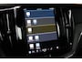 Volvo XC60 T6 Recharge AWD Long Range 350PK Dark Google Infotainment / Elektrisch schuif-kanteldak / 22" lichtmetalen velgen / Stoelventilatie-verwarming voor / Stuurwielverwarming